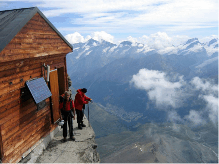 Energia solara si eoliana in TURISM